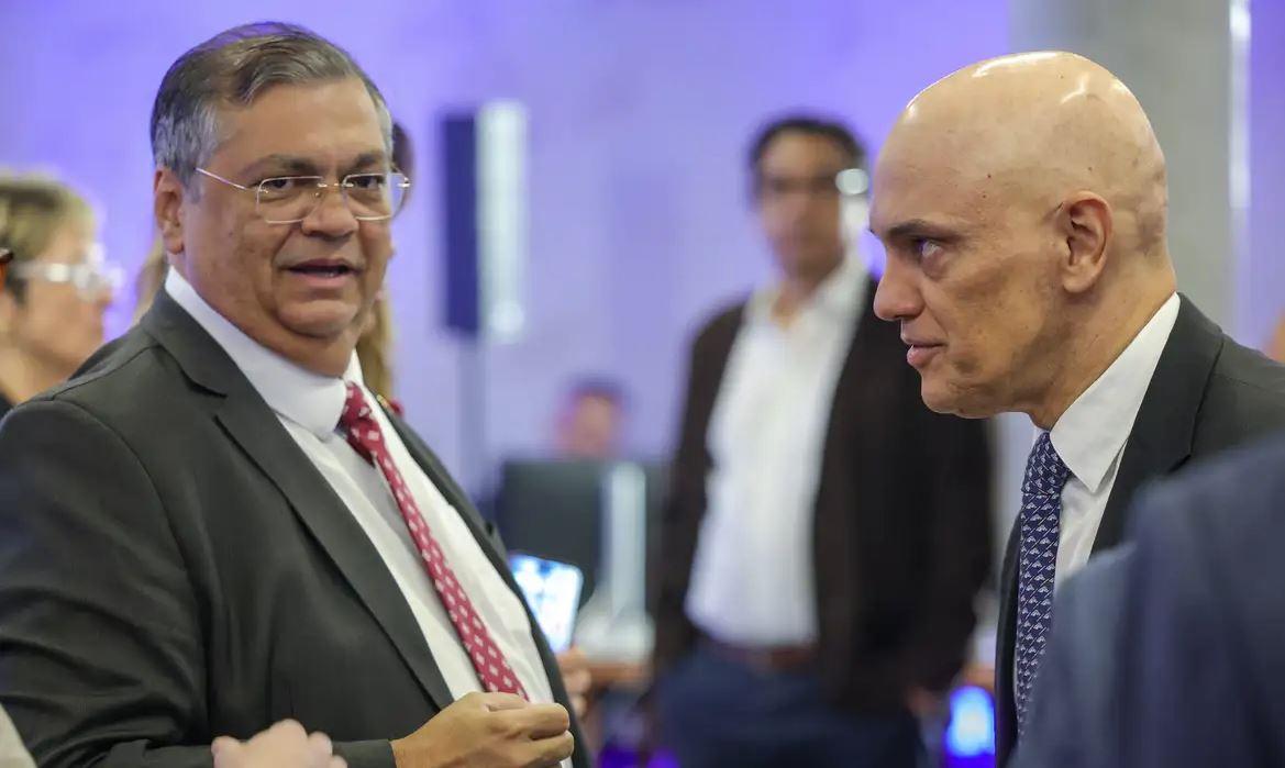 flavio dino e alexandre de moraes