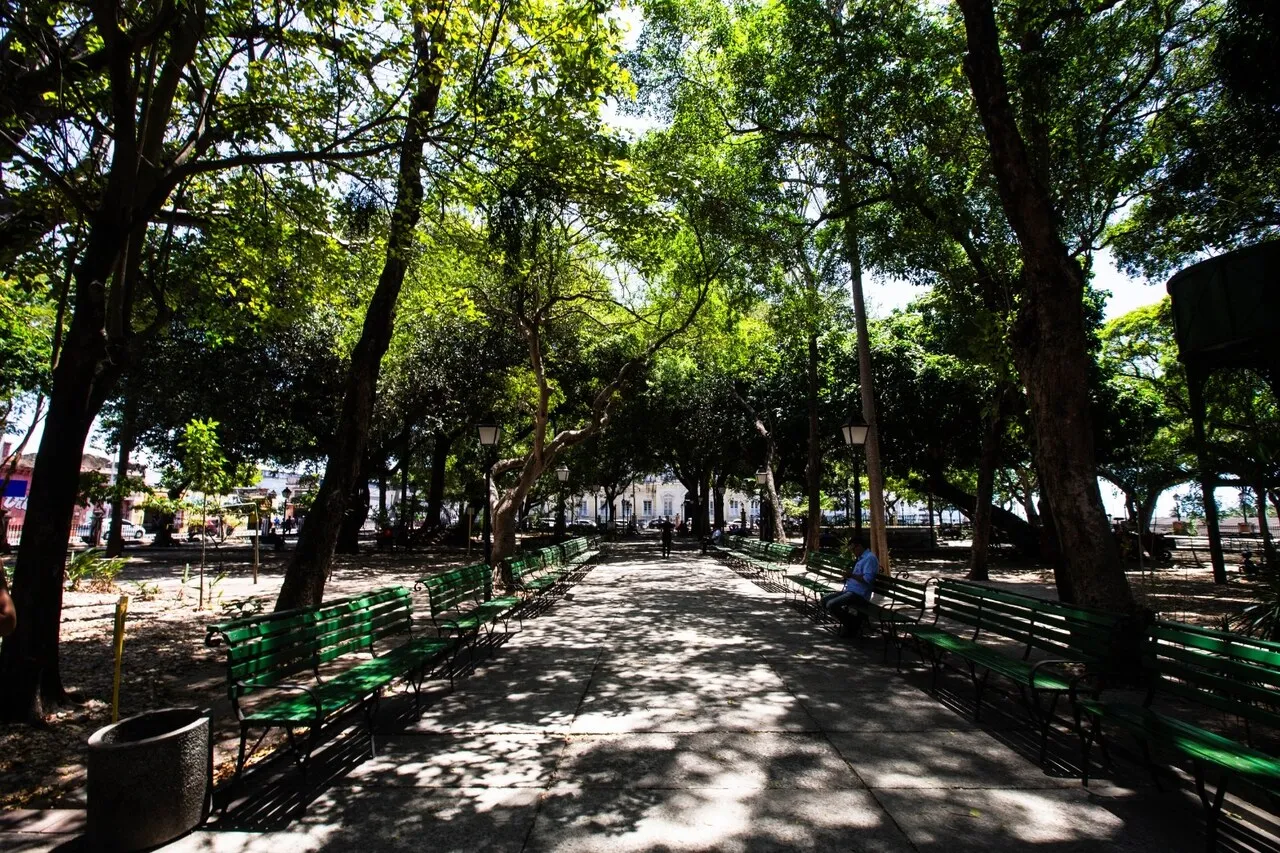 Bucólico atualmente, Passeio Público já foi chamado de Campo da Pólvora e serviu de palco para execuções por fuzilamento