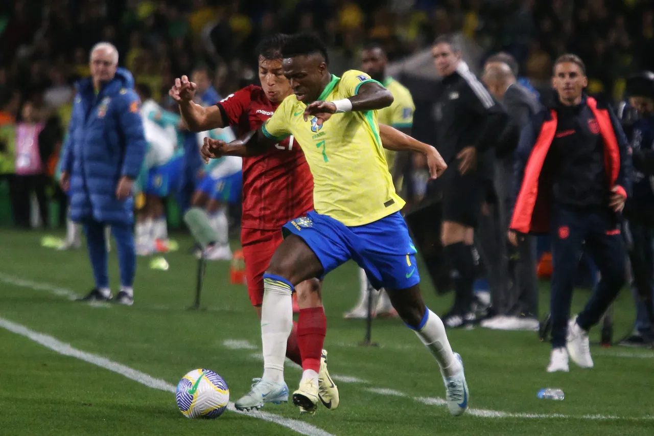 Vini Junior foi participativo, mas errou as chances que teve