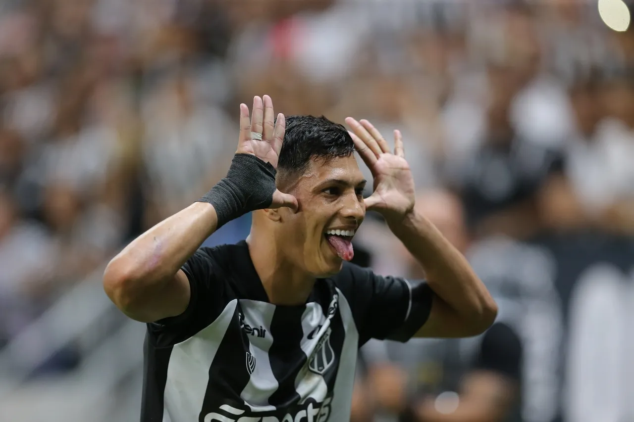 Erick Pulga fez o 2º do Ceará no jogo