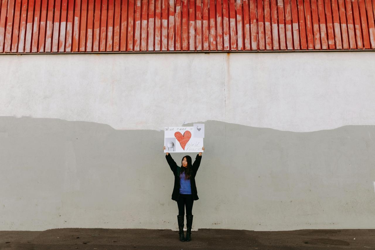 Foto montada com os rostos de Anielle Franco e Silvio Almdeida