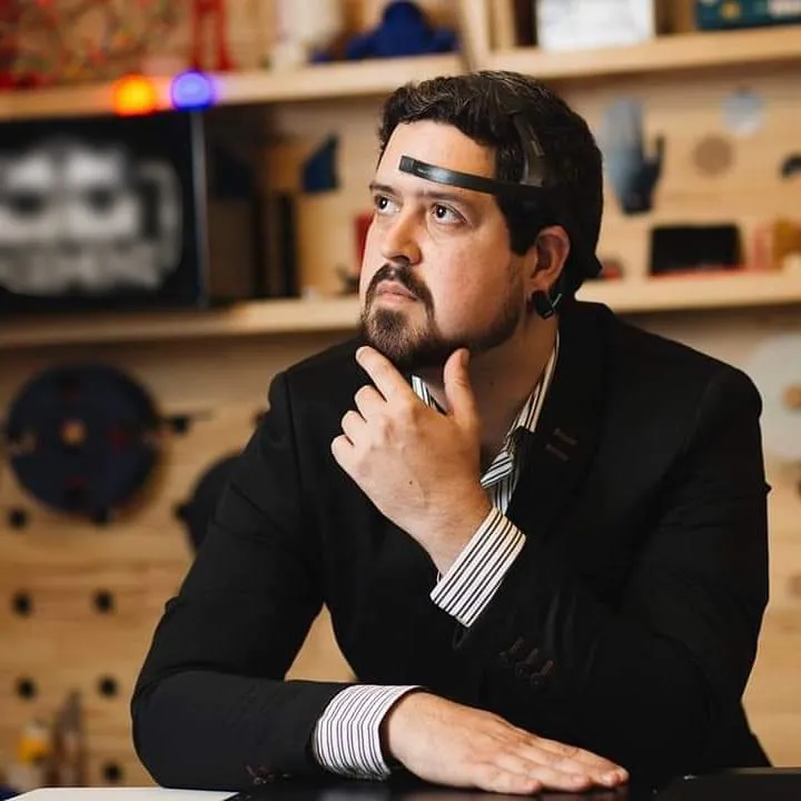 Paulo Victor desenvolve pesquisas que buscam a promoção do desenvolvimento neuropsicomotor de pessoas com deficiência