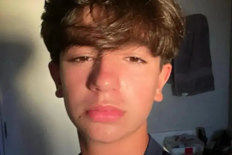 Imagem da notícia: OFF Adolescente de 13 anos morre após ter mal súbito no Paraná