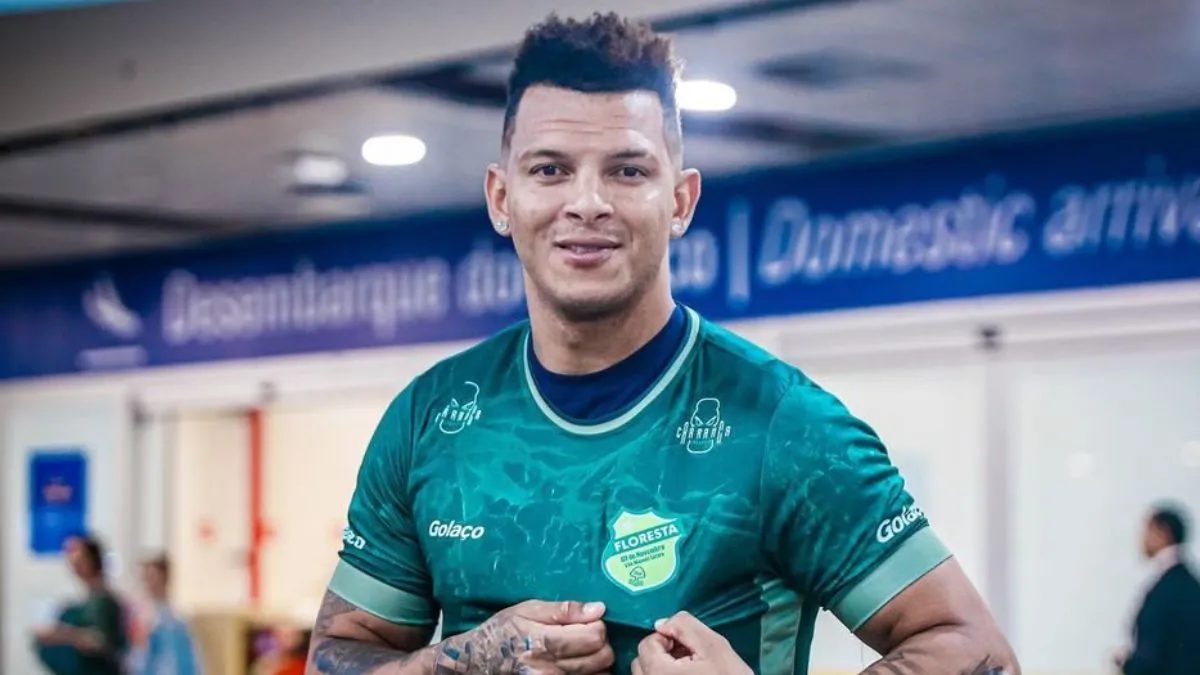 Ceará contrata goleiro para suprir lacuna deixada por Richard