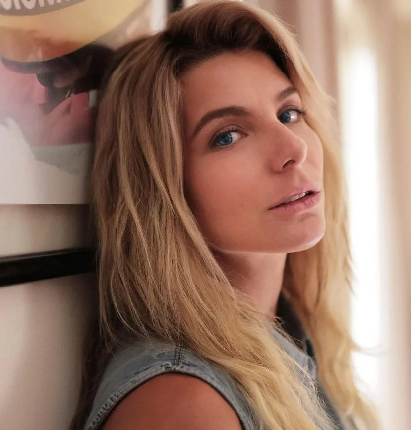 Julia Foti fará Adriane Galisteu