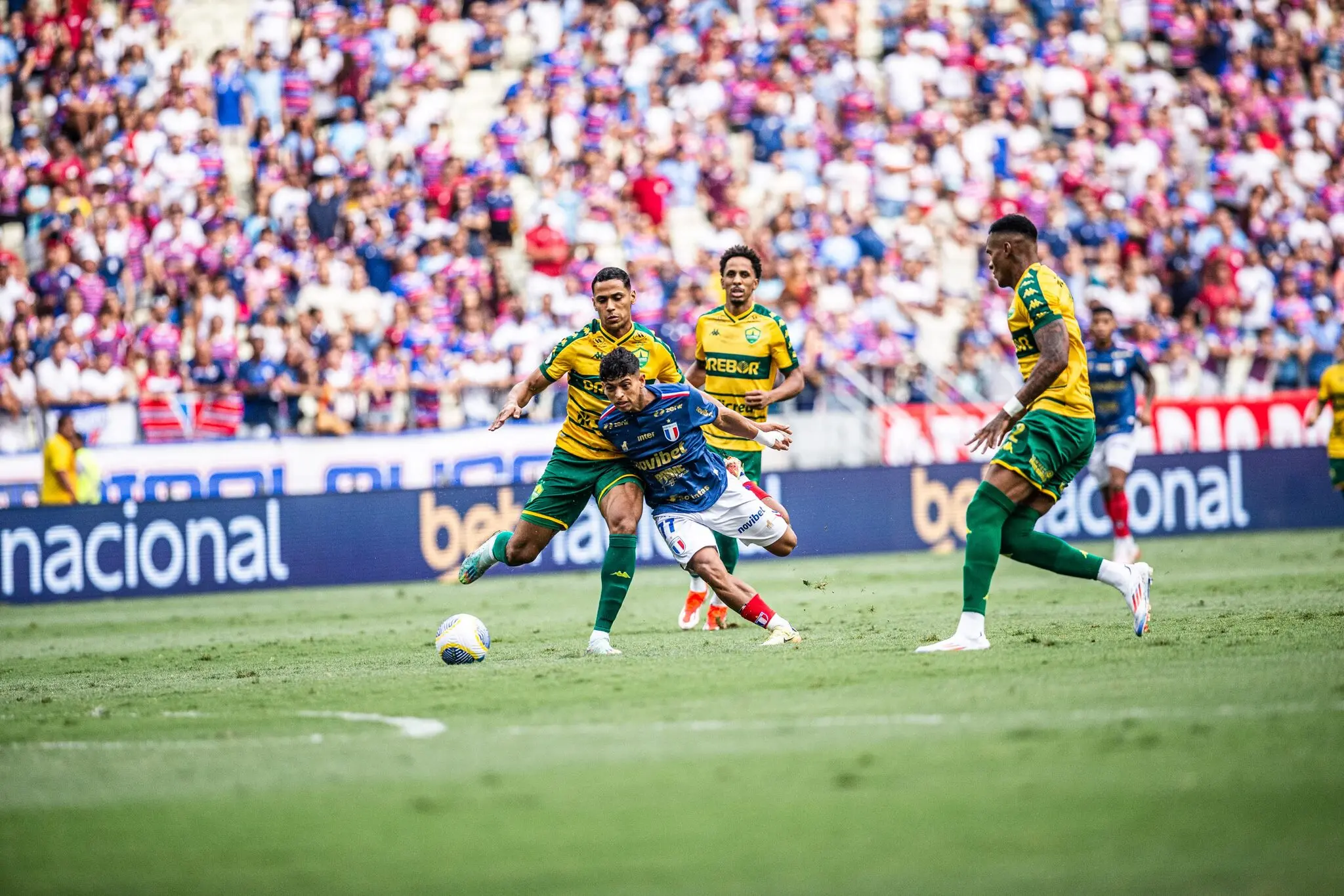 Foto de Kervin Andrade, jogador do Fortaleza, durante jogo contra o Cuiabá na Série A 2024
