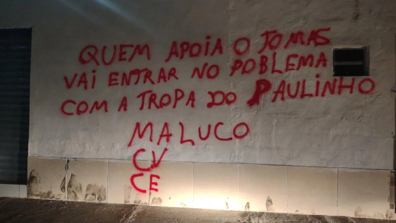 Pichações em Santa Quitéria
