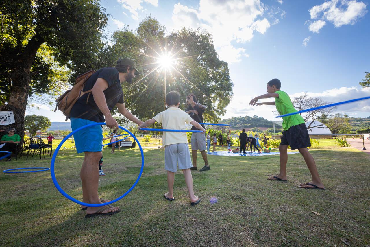 Nos fins de semana, parque recebe famílias e grupos de amigos para atividades ao ar livre