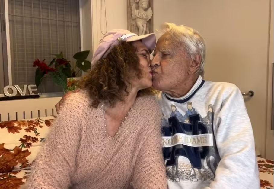 Cid Moreira poderá narrar a bíblia em vários idiomas, graças a IA