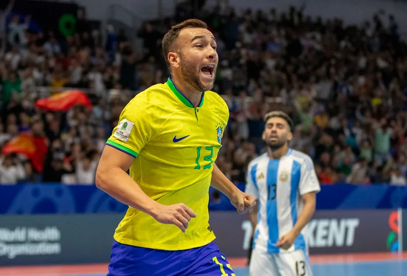 Rafa Santos marcou o segundo gol do Brasil no jogo