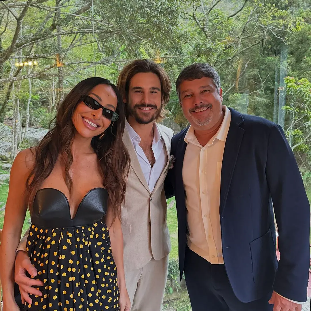 Nicolas com Sabrina e o pai, Felipe