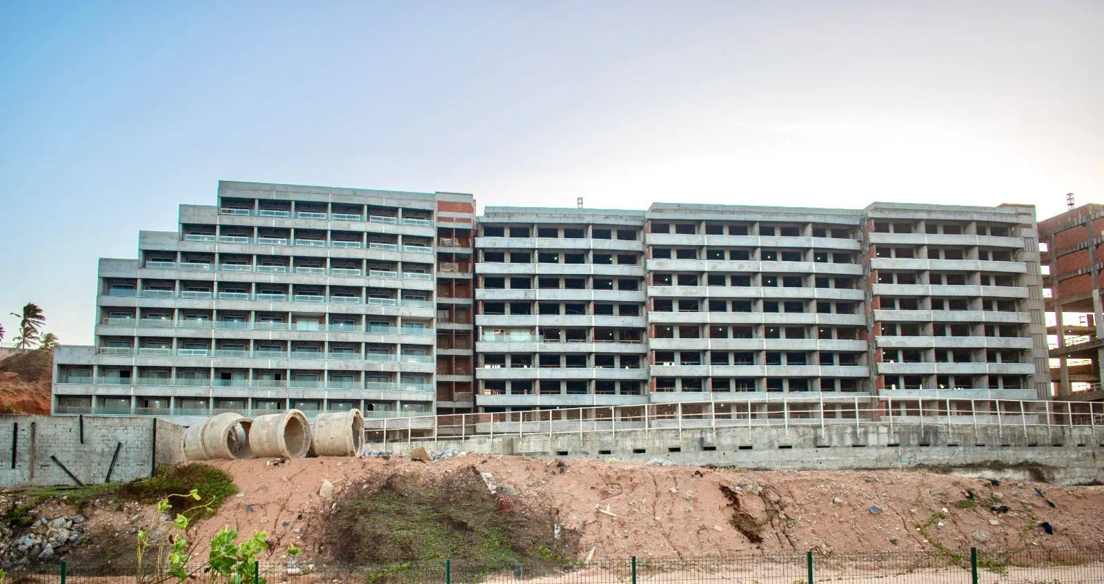 Obras do Hard Rock Hotel em Lagoinha seguem atrasadas
