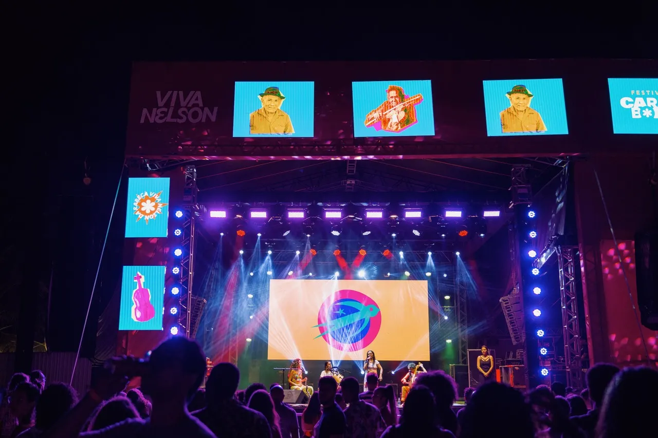 Festival acontece na praia de Jacarecica, em Maceió