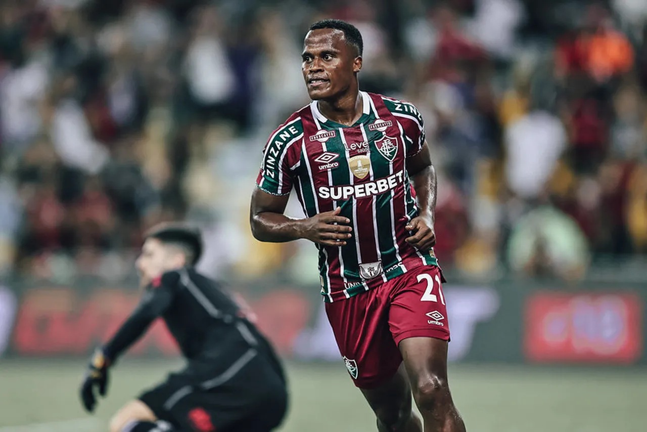 Arias fez o segundo do Tricolor no jogo