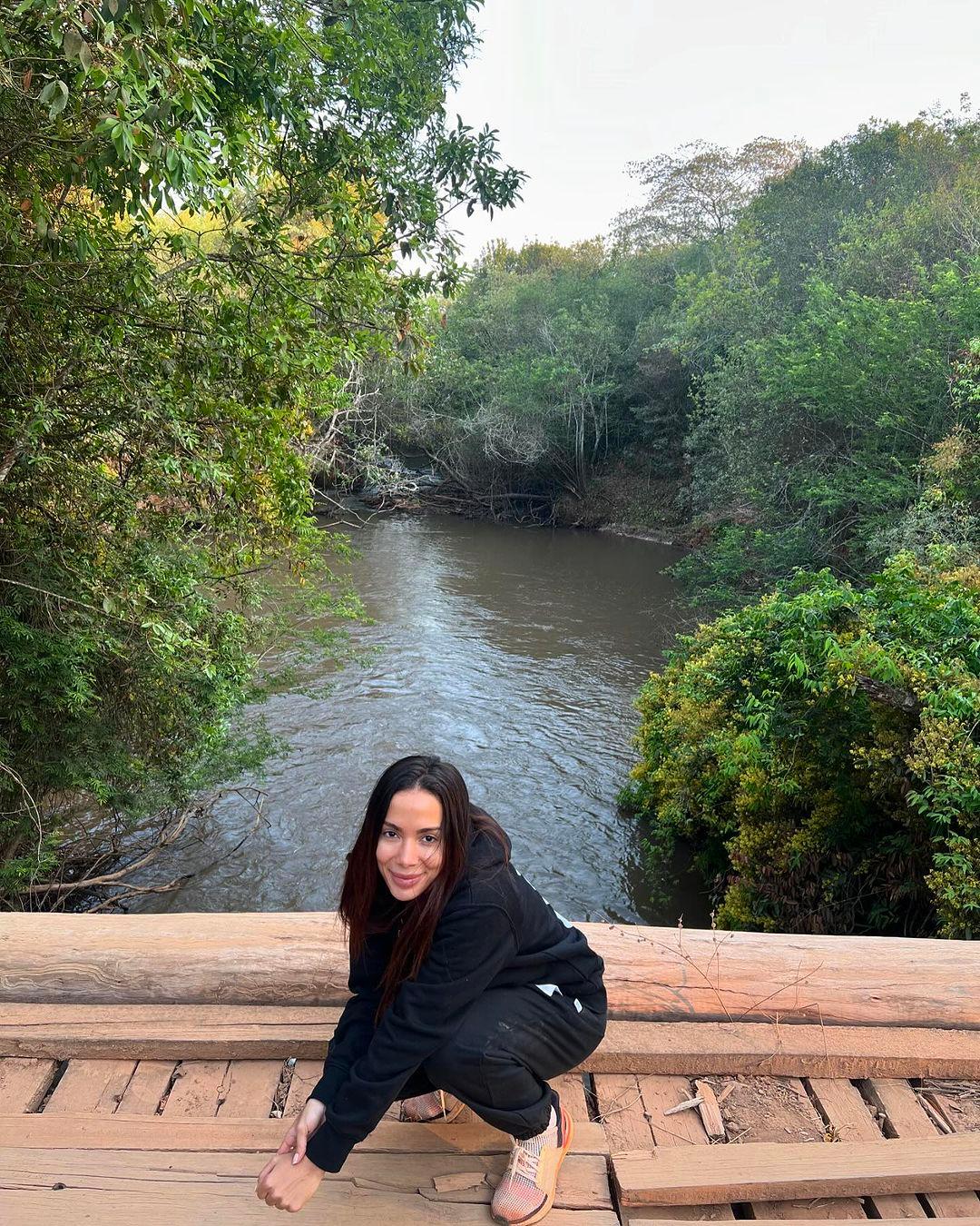 Anitta lamentou ter perdido virgindade ao ser abusada