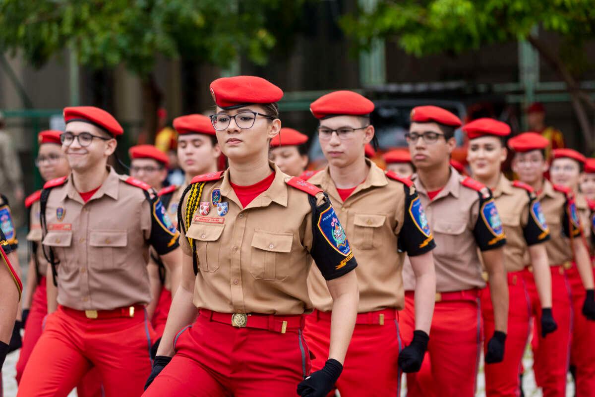 Alunos do colégio do Corpo de Bombeiros do Ceará