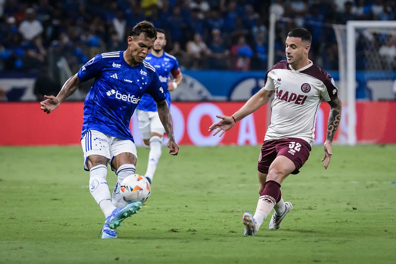 O Cruzeiro terá que vencer fora de casa para avançar