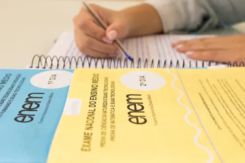Os gabaritos e provas anteriores estão disponíveis no site oficial do Instituto Nacional de Estudos e Pesquisas Educacionais Anísio Teixeira (Inep)