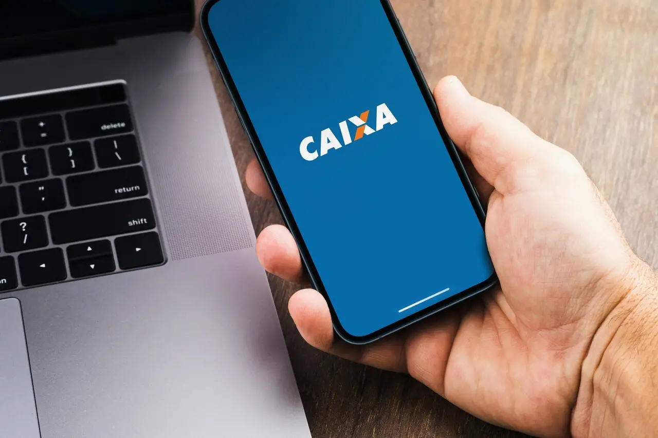 Caixa fora do ar? Usuários reclamam de instabilidade no app nesta sexta (1º)