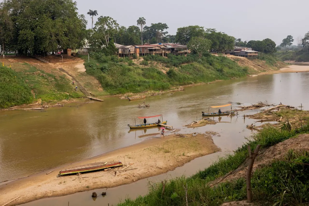 imagem de trecho do rio acre, perto de Xapuri, no Acre
