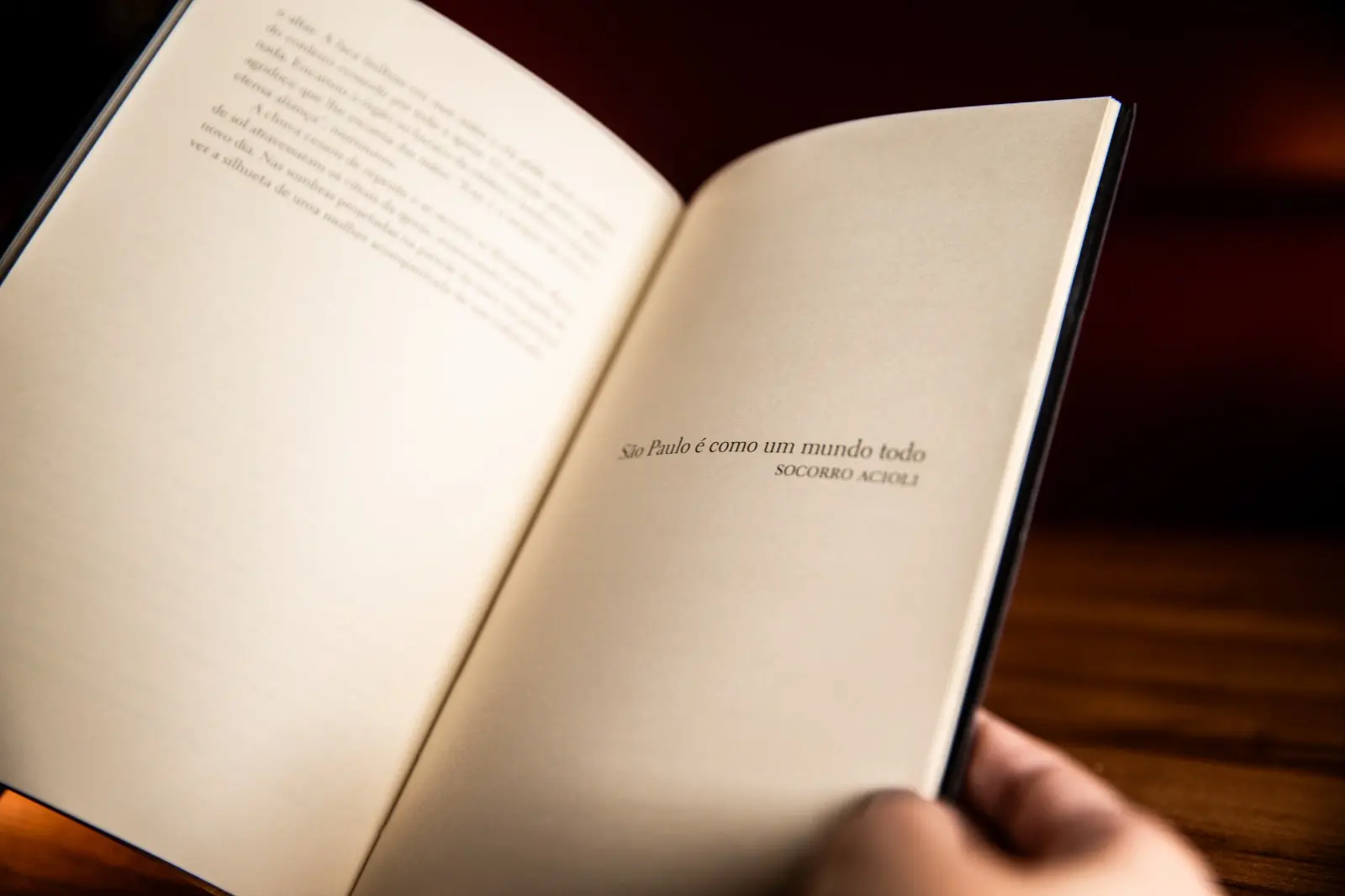 Organizada por Fabiane Secches e Socorro Acioli, coletânea também tem um conto original da premiada autora cearense