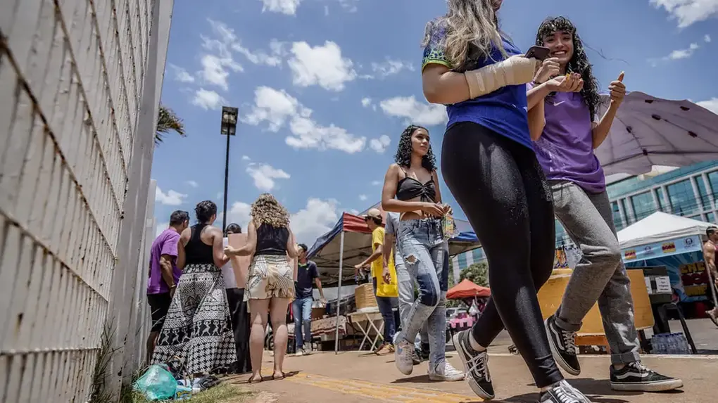 Pode ir de short ou bermuda e chinelo para o Enem 2024? Entenda as ...