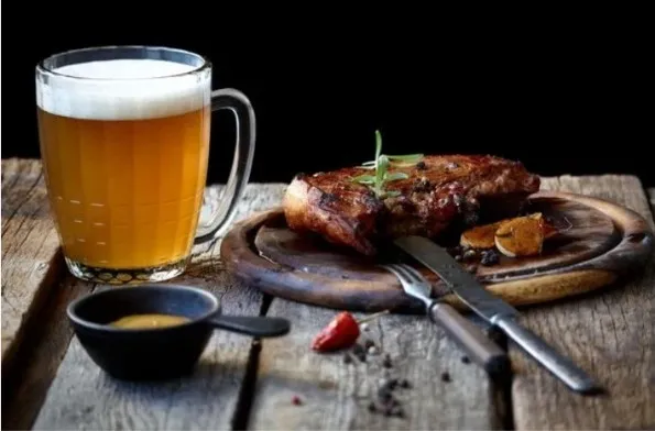 Cerveja e churrasco em Fortaleza está mais barato do que na média brasileira, no acumulado do ano (de janeiro a outubro)