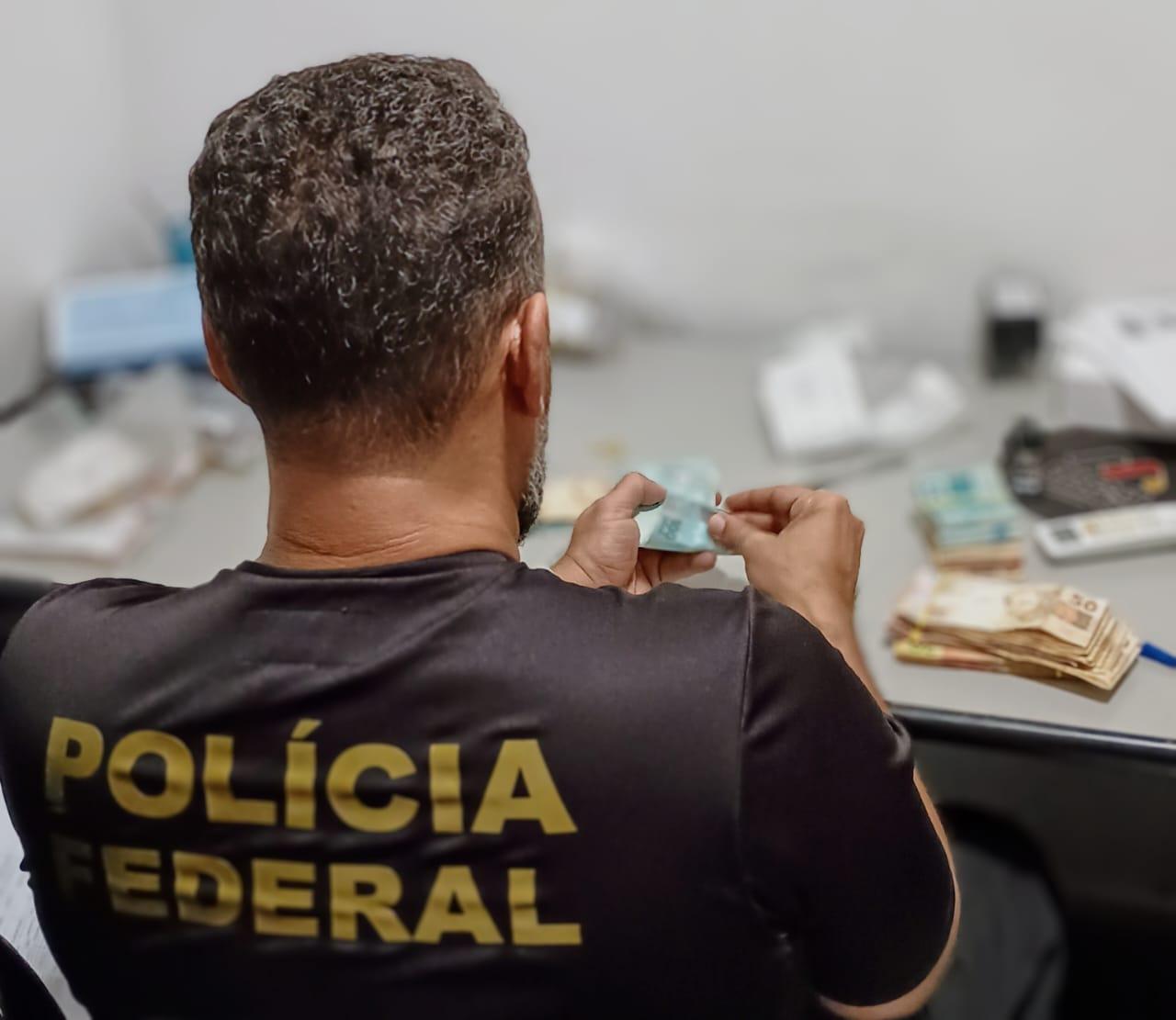 Polícia Federal apreendeu aproximadamente R$ 100 mil, na Operação Rebote