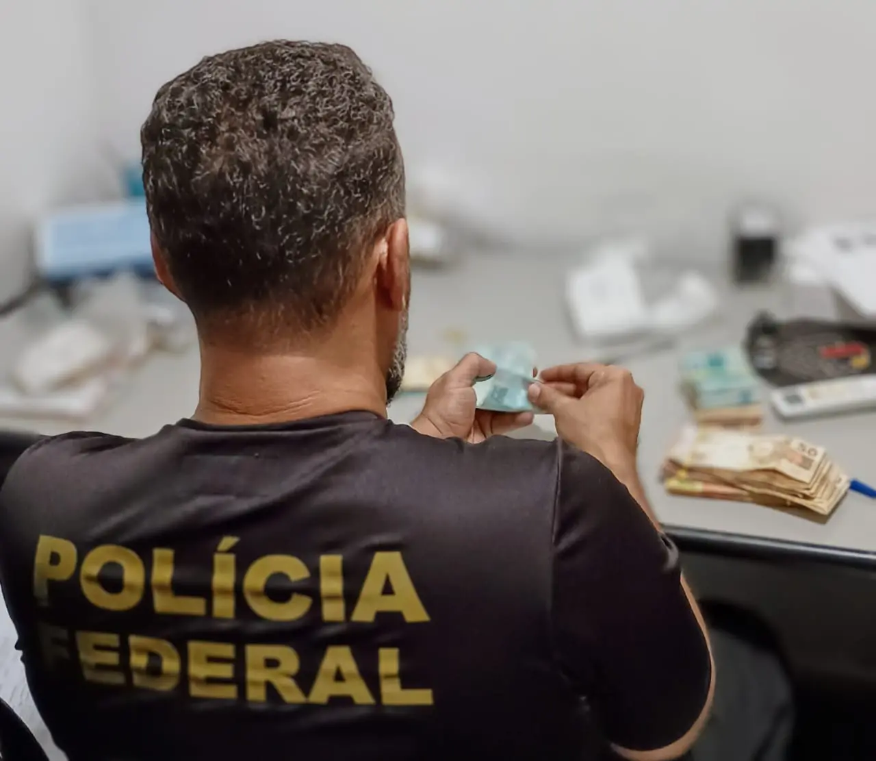 Polícia Federal apreendeu aproximadamente R$ 100 mil, na Operação Rebote