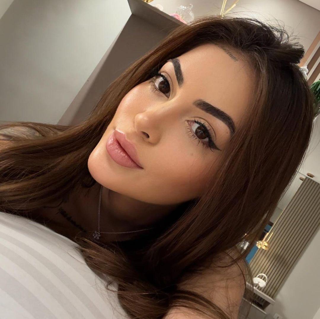 Mari Ávila é a nova namorada de Andressa Urach