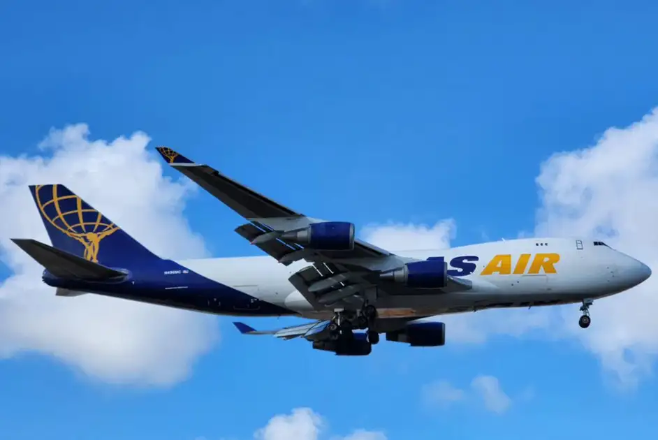 Falha em radar meteorológico faz Boeing 747-400 desviar para Falha em radar meteorológico faz Boeing 747-400 desviar para