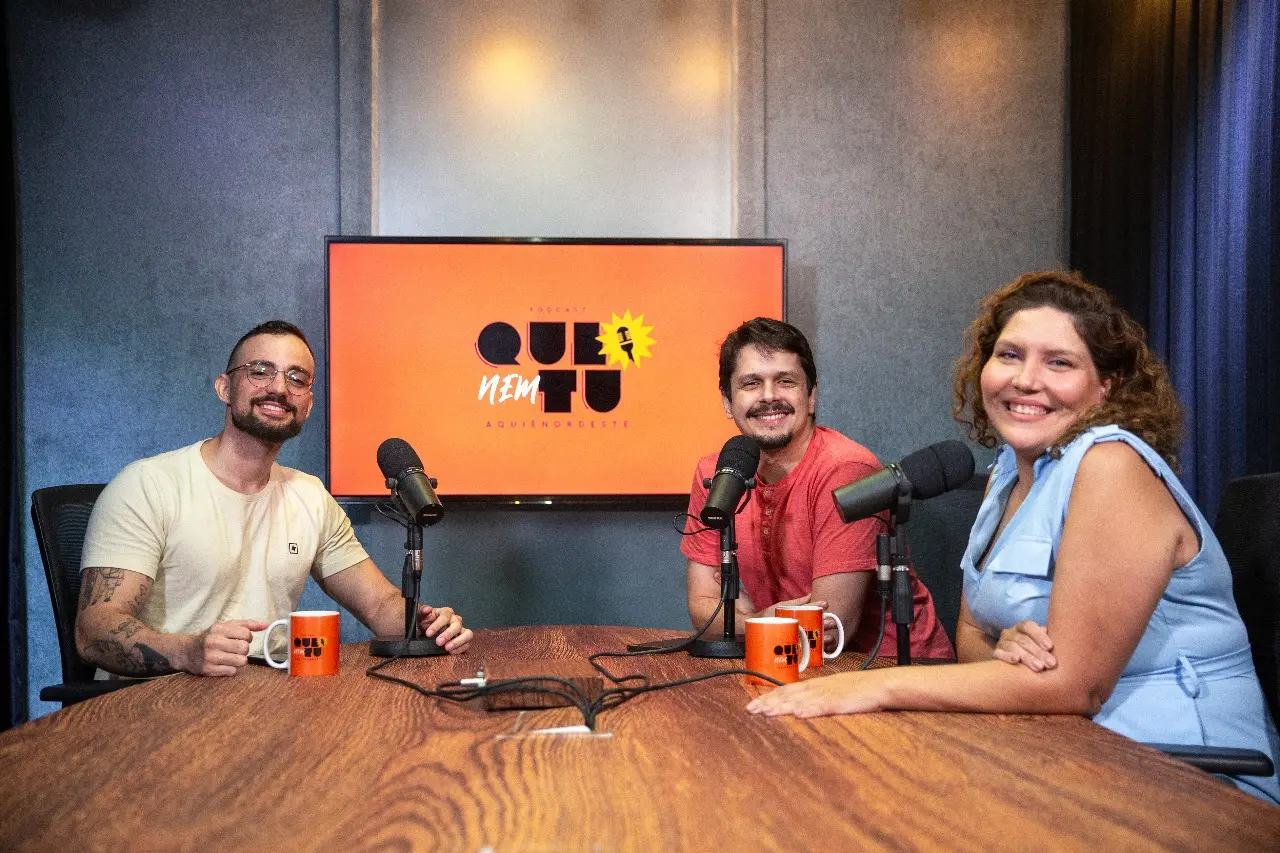 Paulo Maia, Karine Zaranza e Alan Barros no Que Nem Tu