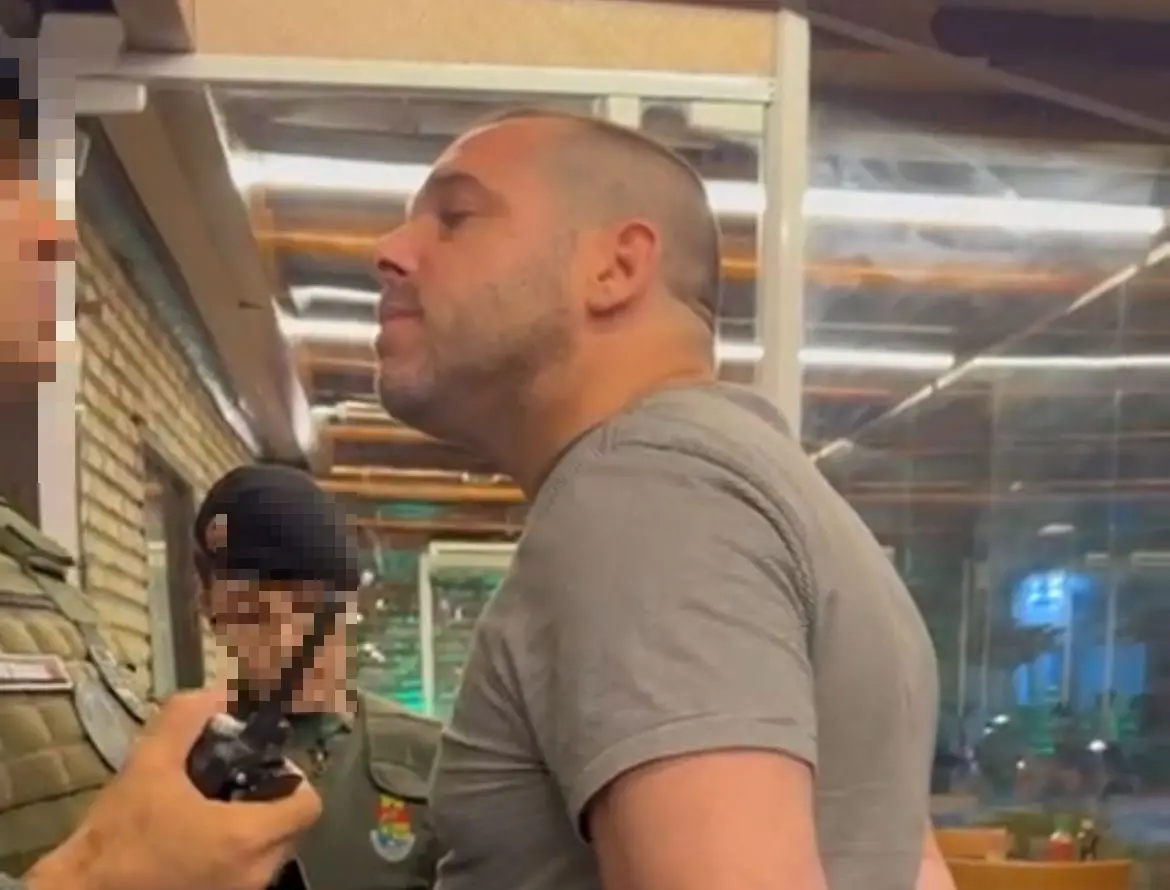 Delegado de folga xinga subtenente e é preso por desacato na Varjota