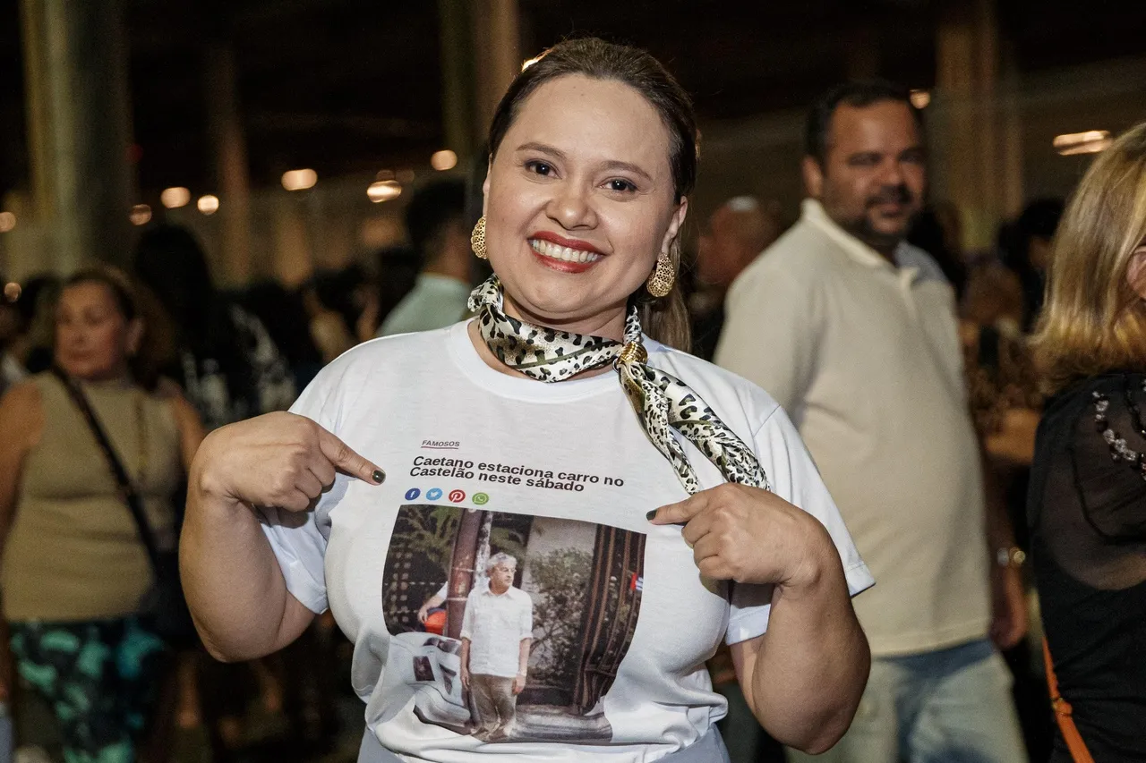 Fãs antes de entrar no show