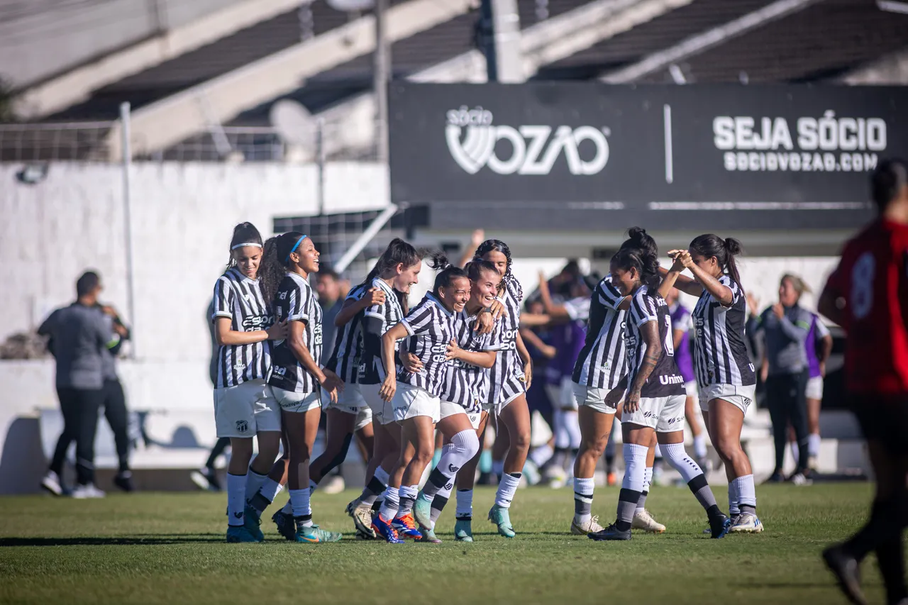 As meninas do Vozão bateram o R4 em Itaitinga