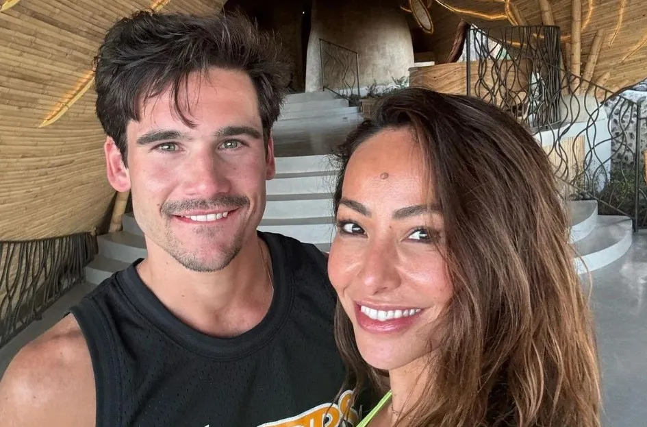 Sabrina e Nicolas estão noivos