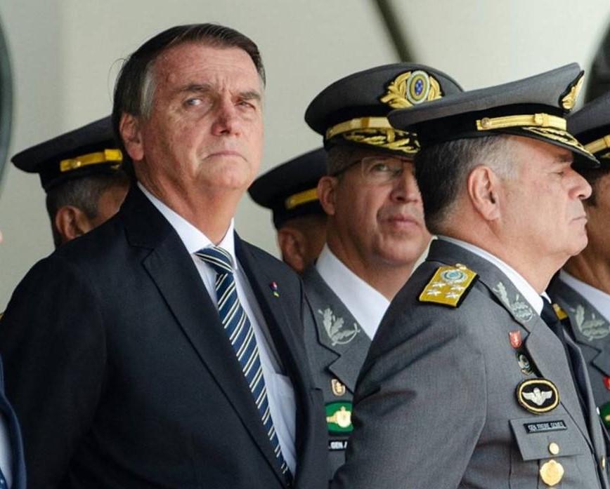 Ex-presidente pode responder por tentativa de abolição violenta do estado democrático de direito, golpe de estado e organização criminosa