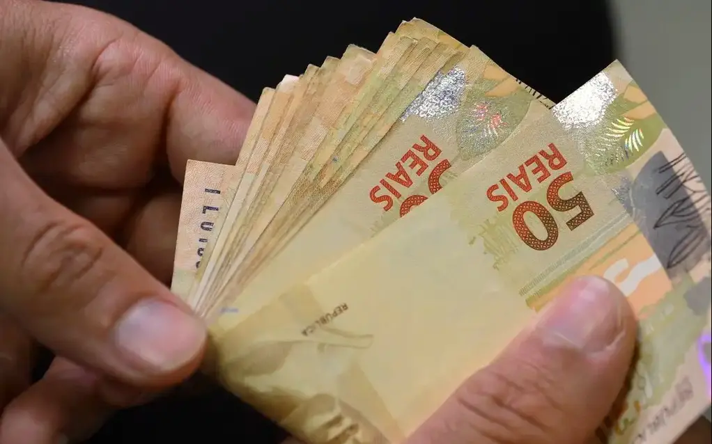 Pagamento irá injetar R$ 321,4 bilhões na economia