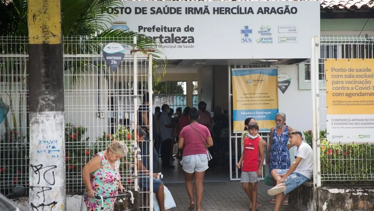 Fachada de posto de saúde de Fortaleza