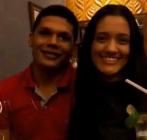 Foto do homem condenado ao lado da vítima, quando os dois ainda eram um casal