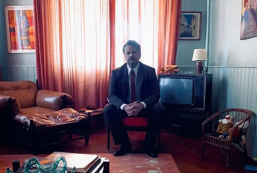 Selton Mello interpreta o deputado Rubens Paiva, preso e desaparecido durante o período da ditadura militar