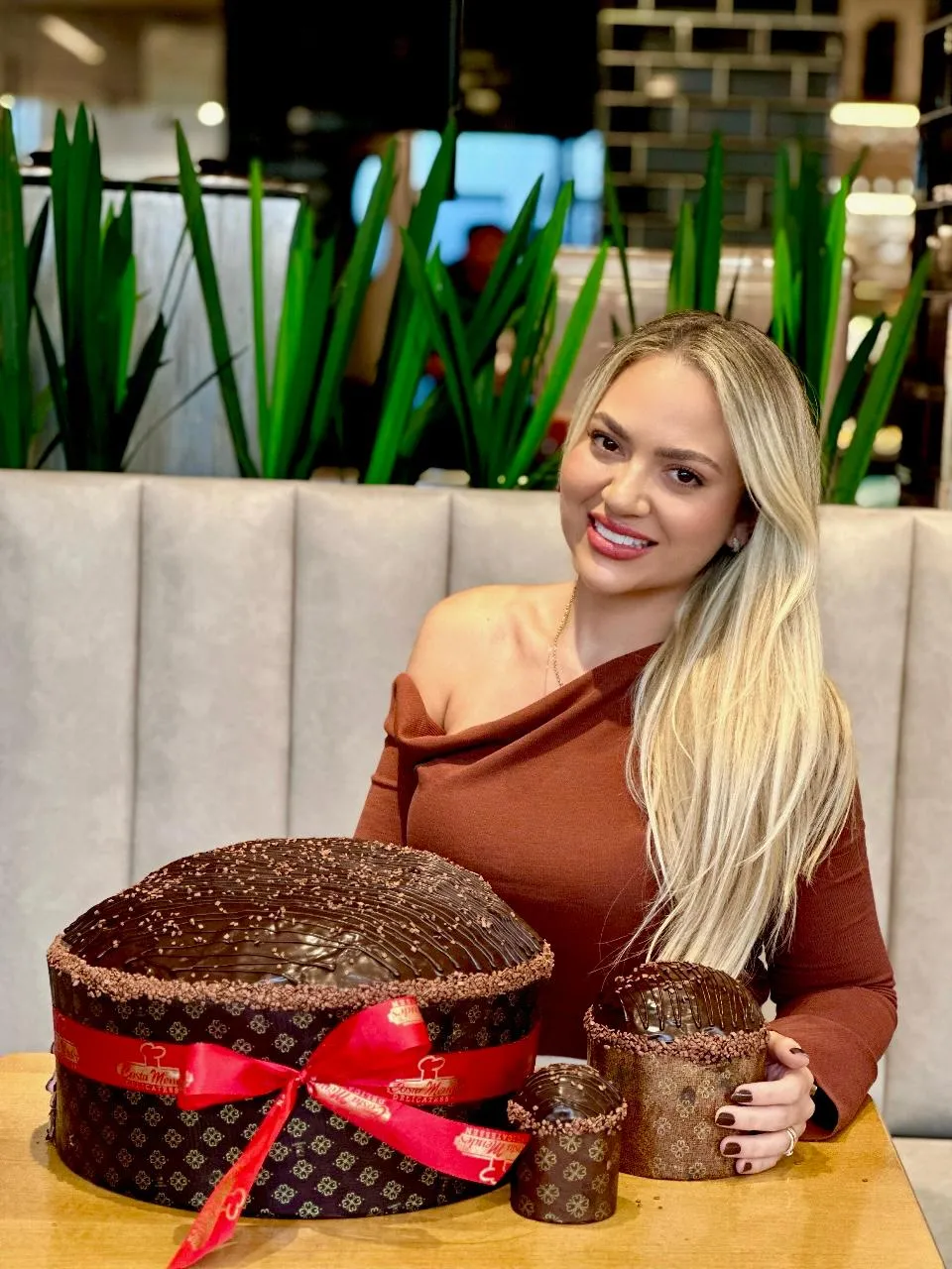 Panetones de Chocolate Trufado estão disponíveis em vários sabores, inclusive o de 12kg