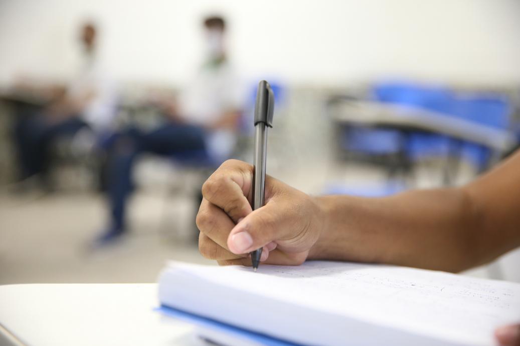 Calor intenso, por exemplo, dificulta a aprendizagem de estudantes