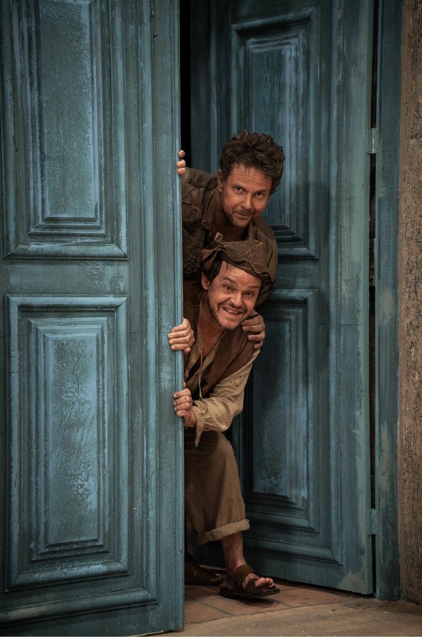 'O Auto da Compadecida 2' acompanha novos planos e histórias de Chicó (Selton Mello) e João Grilo (Matheus Nachtergaele)