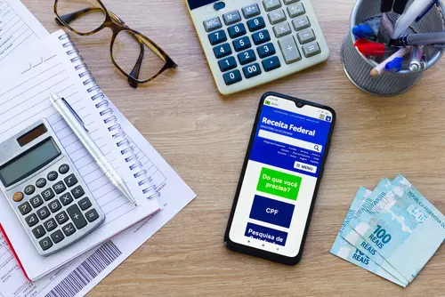 Profissionais da saúde agora devem emitir os recibos de forma digital pelo aplicativo Receita Saúde