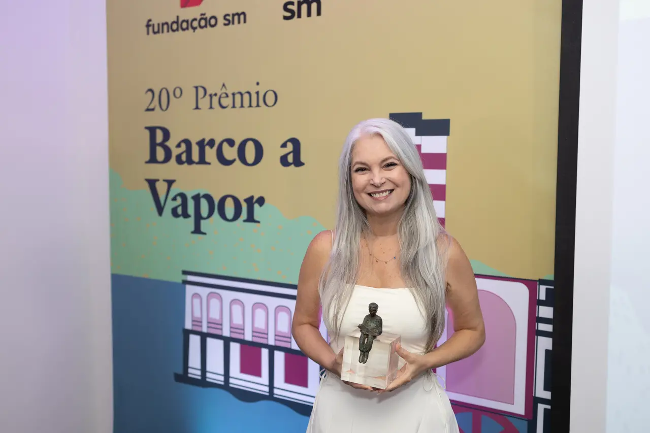 Com mais de 15 livros publicados, cearense Marilia Lovatel foi reconhecida pelo Prêmio Barco a Vapor em 2024