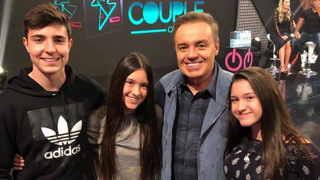 Briga por herança de R$ 1,4 bilhão de Gugu Liberato chega ao fim; saiba como ficou divisão - Zoeira - Diário do Nordeste