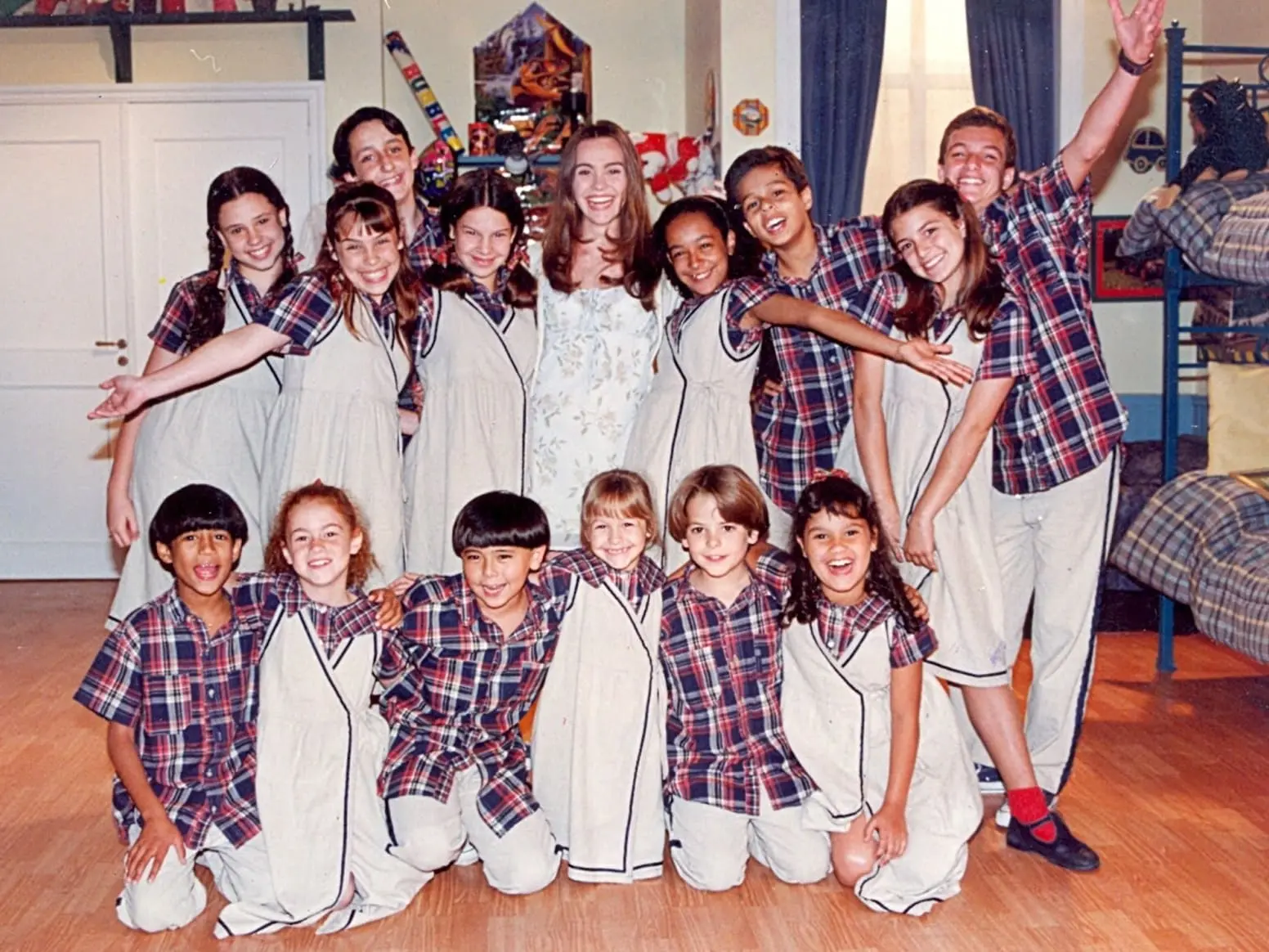 Após reencontro da primeira geração de Chiquititas, SBT reexibirá novela de 1997 no streaming