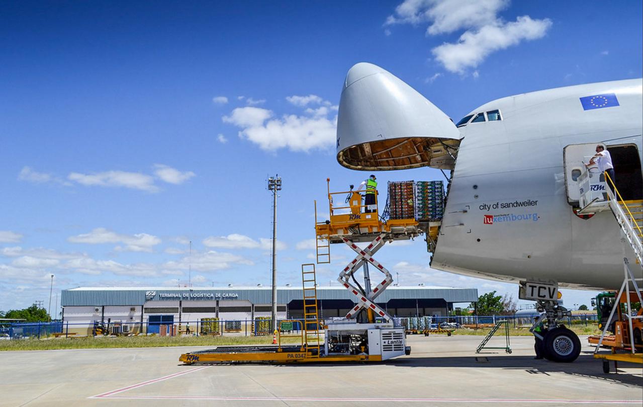 cargueiro no aeroporto de petrolina