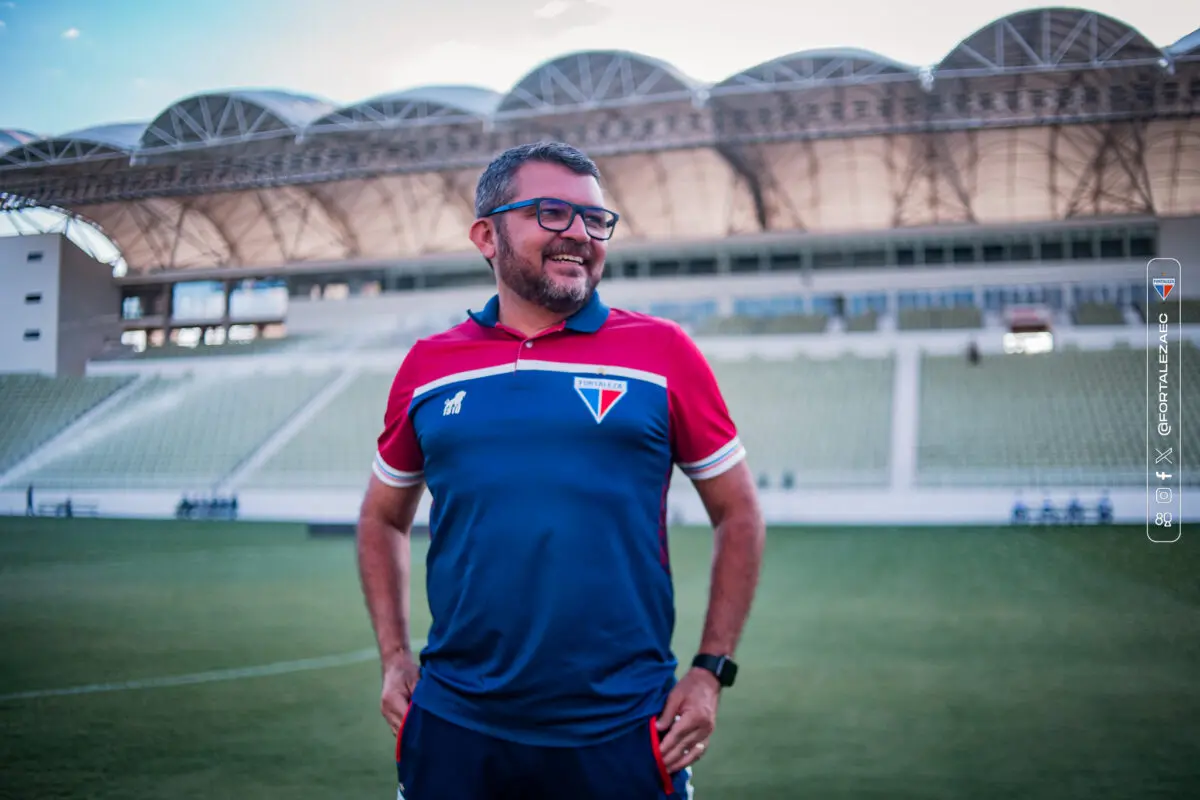 imagem mostra profissional